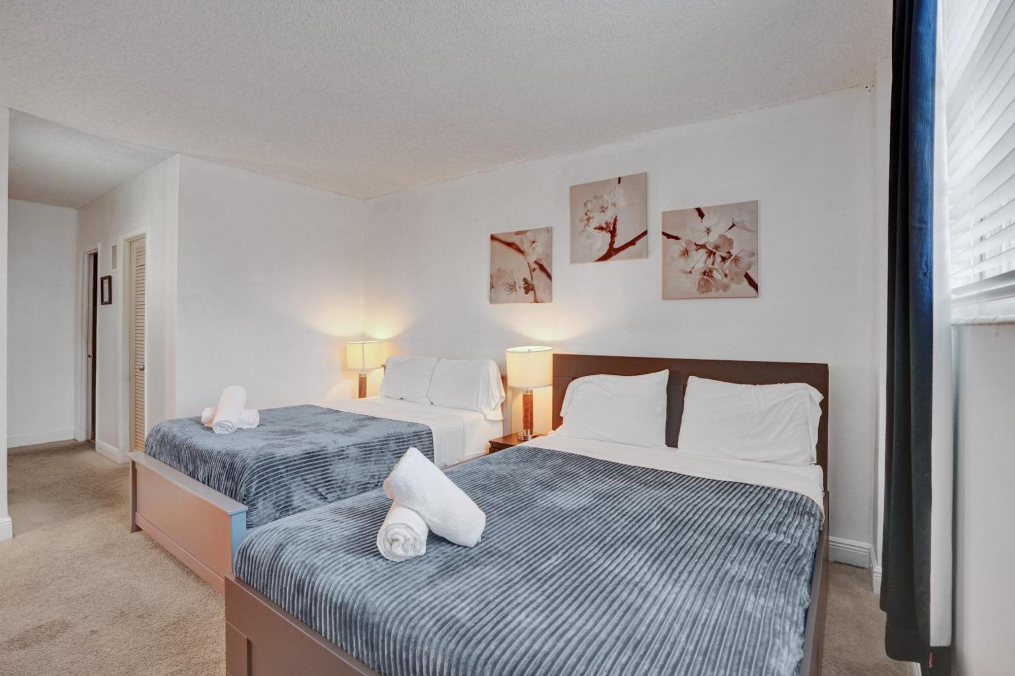Ocean Reserve Luxury Condos Across From Sunny Isles Beach Miami Beach Exterior photo