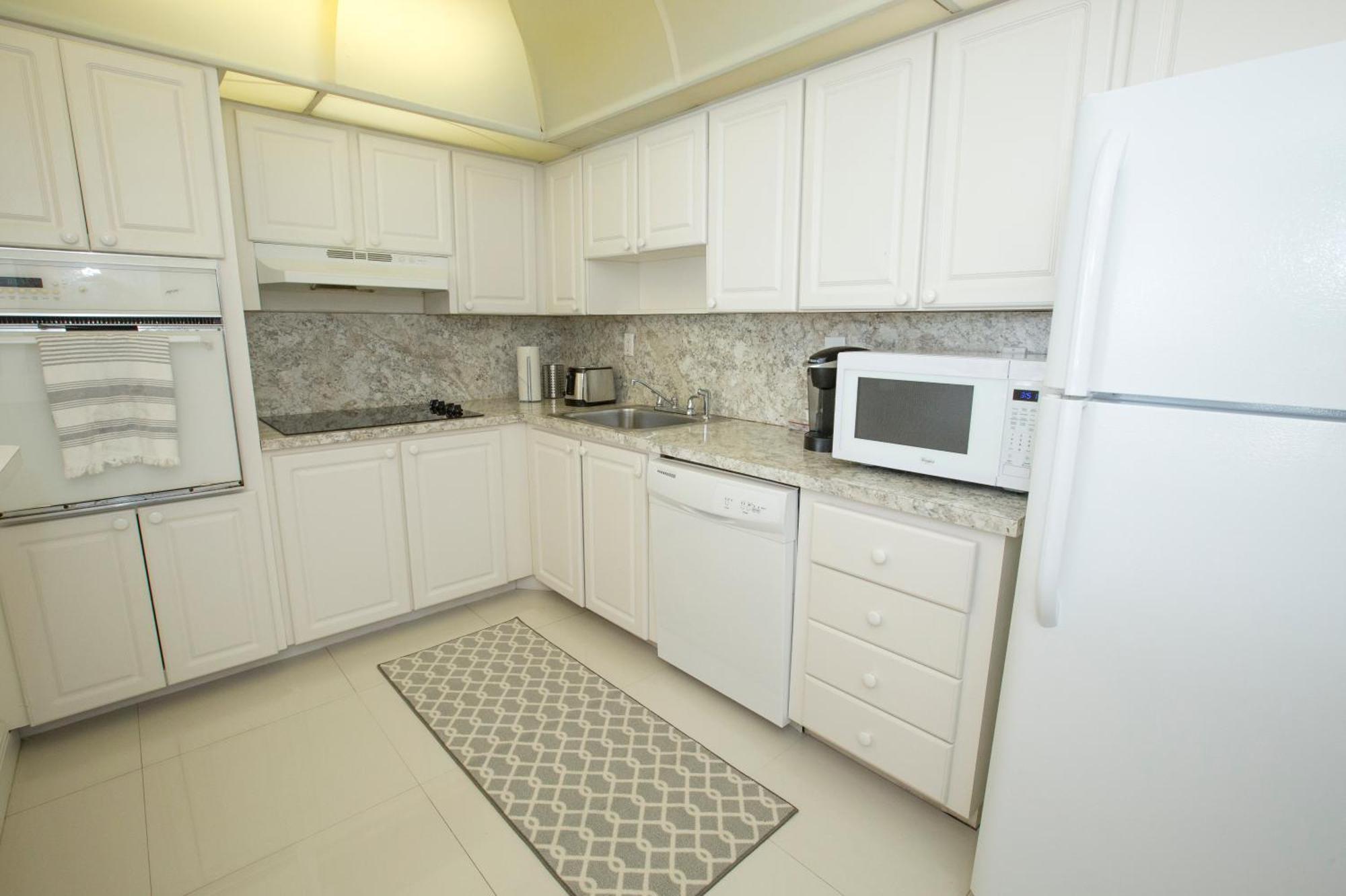 Ocean Reserve Luxury Condos Across From Sunny Isles Beach Miami Beach Exterior photo